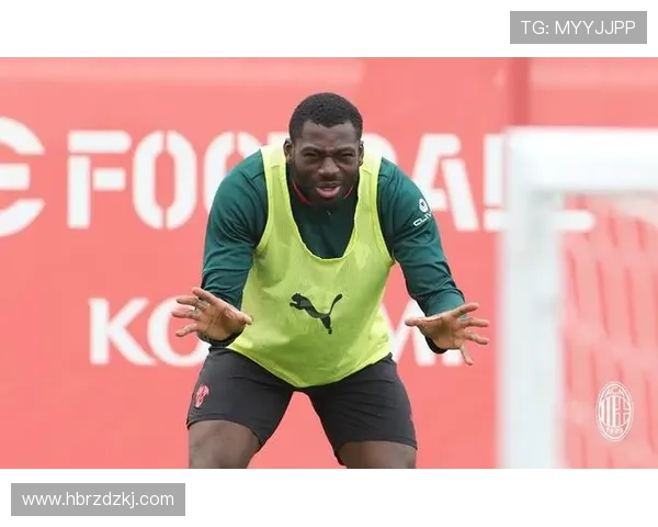 米兰取消训练后将调整阵型回3-5-2